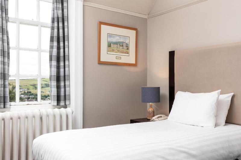 Small Double Room image 4