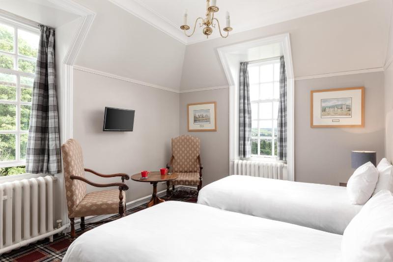 Double or Twin Room image 3