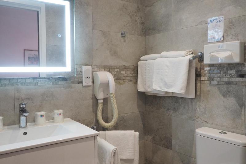 Triple Room image 3