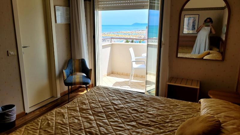 Triple Room with Sea View image 4
