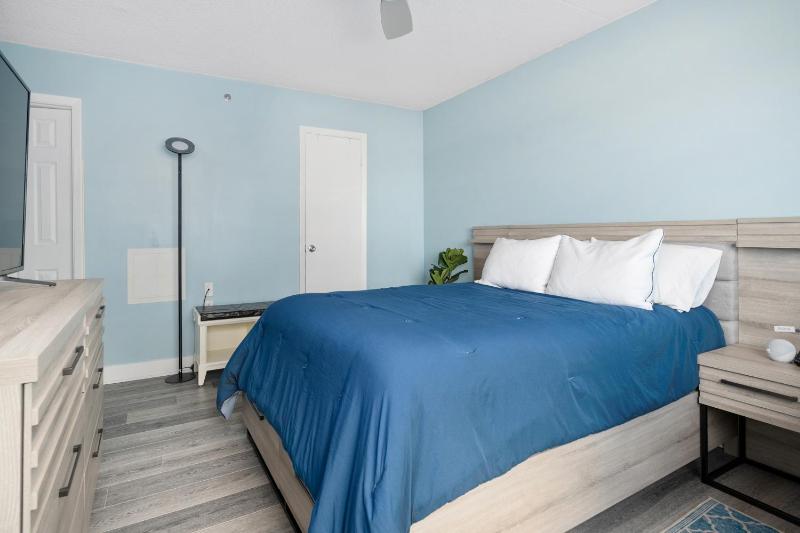 2BR Capri Oceanfront Condo Indoor pool Massage chair Brand New bathrooms 2025 unbeatable views! - image 18