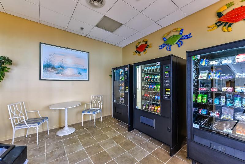 2BR Capri Oceanfront Condo Indoor pool Massage chair Brand New bathrooms 2025 unbeatable views! - image 10