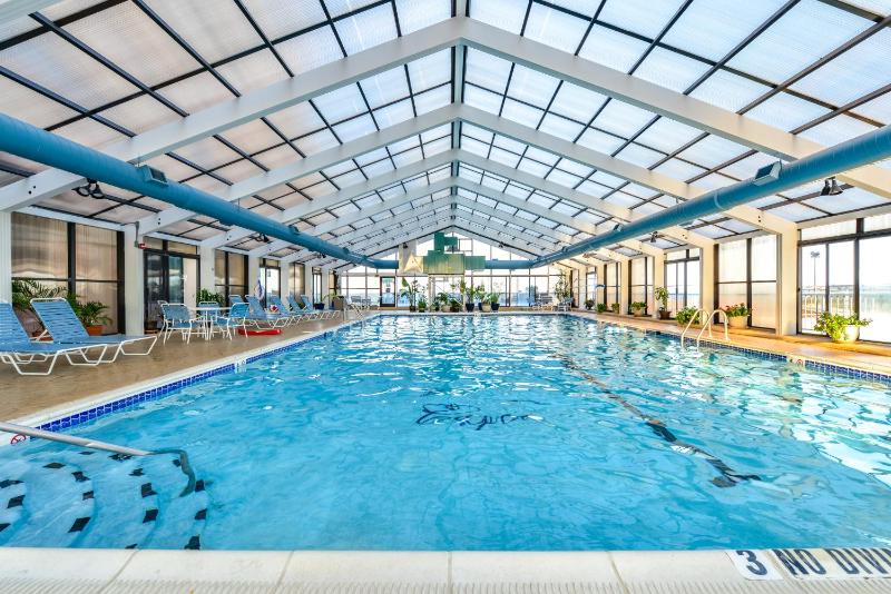 2BR Capri Oceanfront Condo Indoor pool Massage chair Brand New bathrooms 2025 unbeatable views! - image 9
