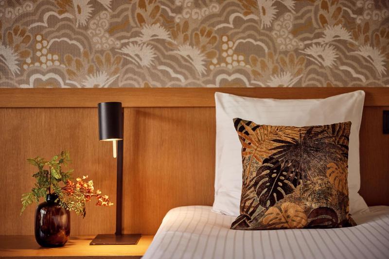 Deluxe Twin Room image 4