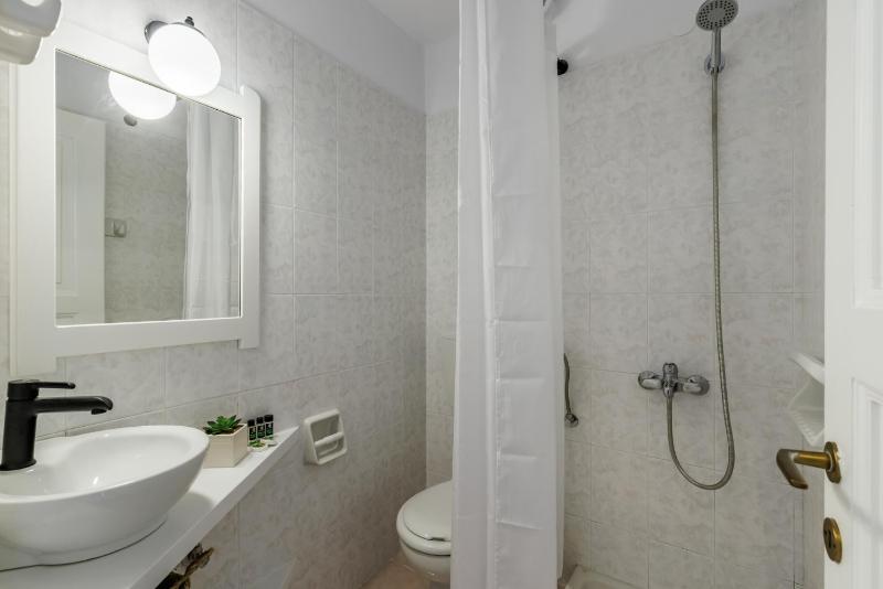 Ourania Studios & Apartments - image 10