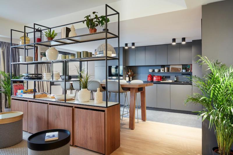 Four-Bedroom Apartment image 1