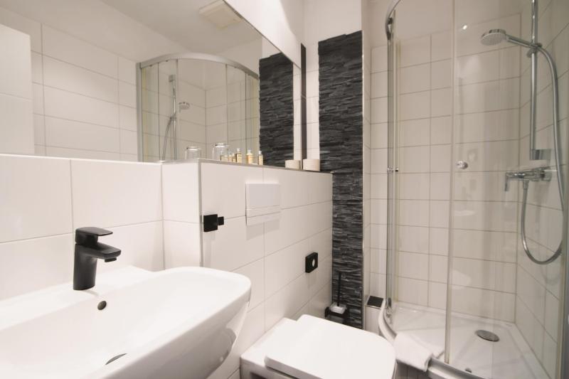 Superior Single Room image 3