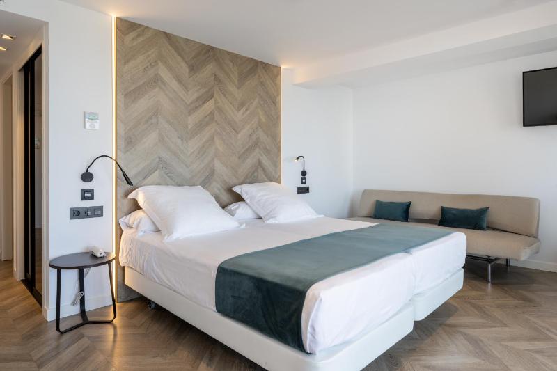 Panoramic Superior Room image 3