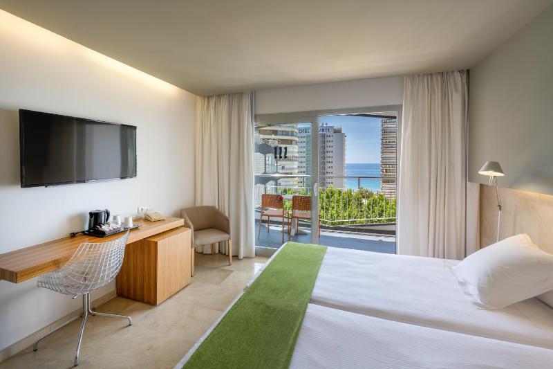 Superior Double Room image 3