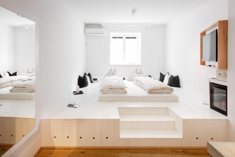Tiny Independent Room image 1