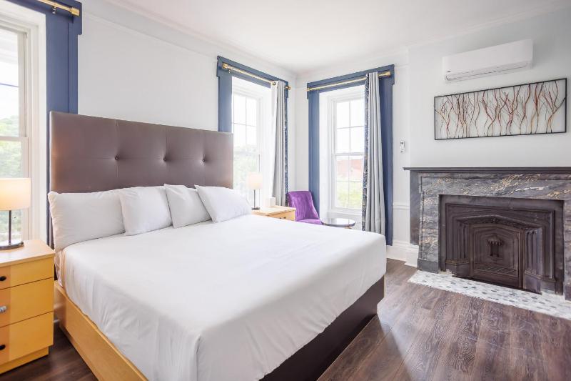 Superior King Room image 1