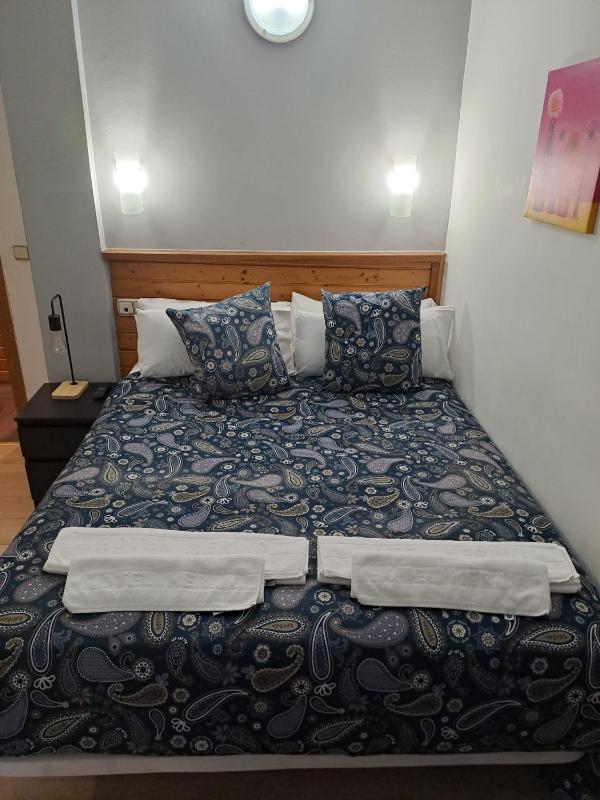Double or Twin Room image 3