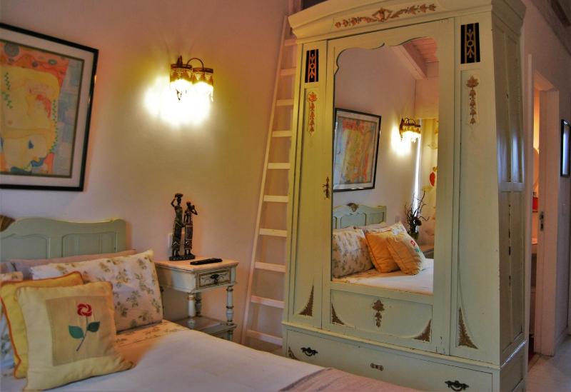 Double Room image 3