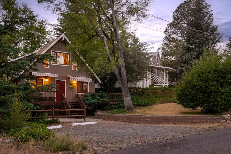 Chalet image 3