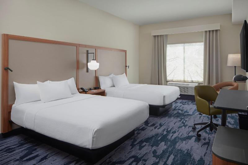 Queen Room with Two Queen Beds image 1