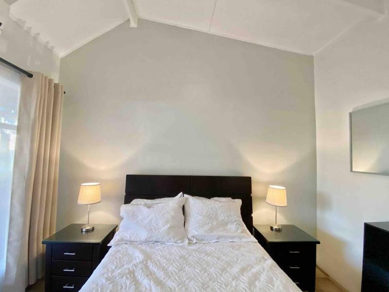 Beach Bliss - 1BR Villa with Pool 2 blocks from ocean - image 8
