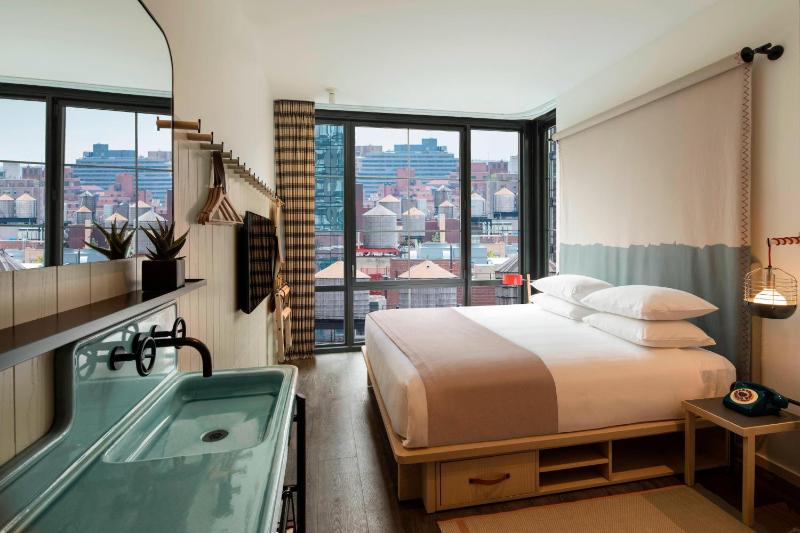 King Room image 3