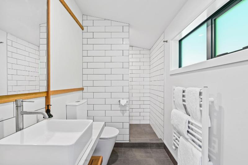 Lake Terrace Lodge - Luxury Taupo Accommodation - image 7
