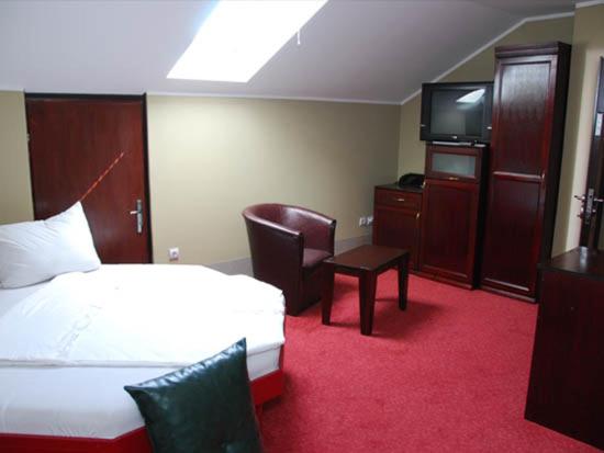 Deluxe Studio Apartment image 3