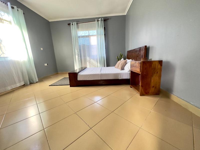 Sally's home-near JNIA airport - image 11