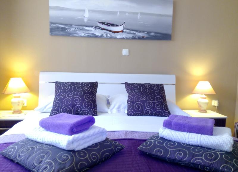 Deluxe Two-Bedroom Apartment with Balcony image 2