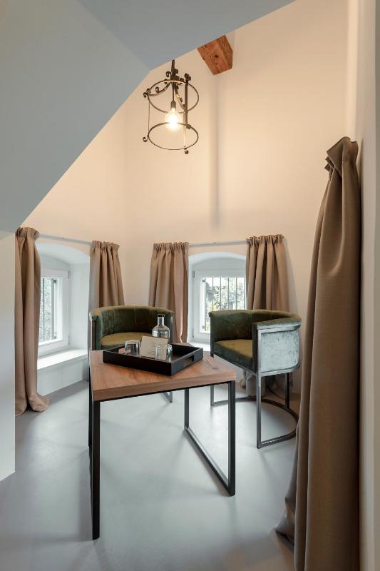 Junior Suite image 2