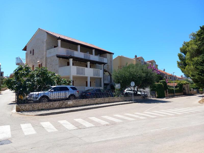 Apartments with parking space Supetar Brac - 21110 - image 41