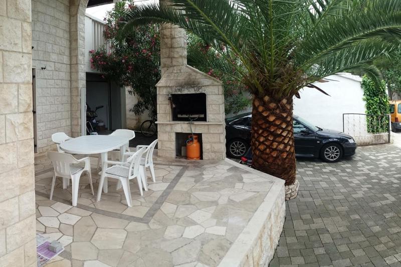Apartments with parking space Supetar Brac - 21110 - image 31