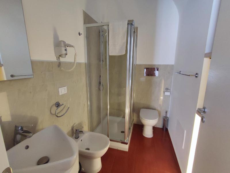 Deluxe Double Room with Balcony image 2