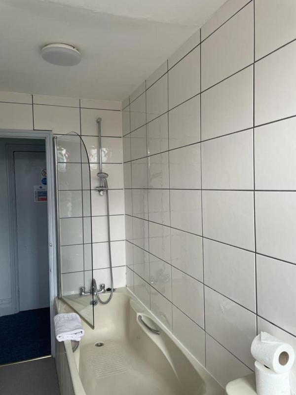 Standard Family Room image 2