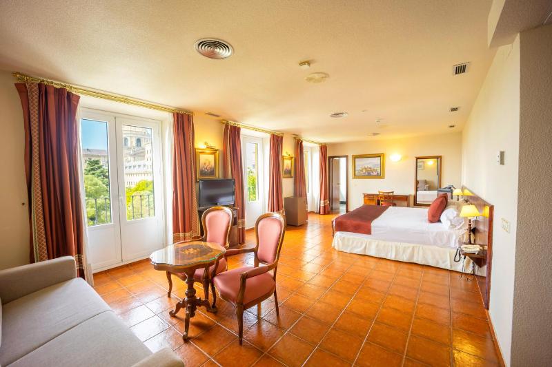 Junior Suite image 1