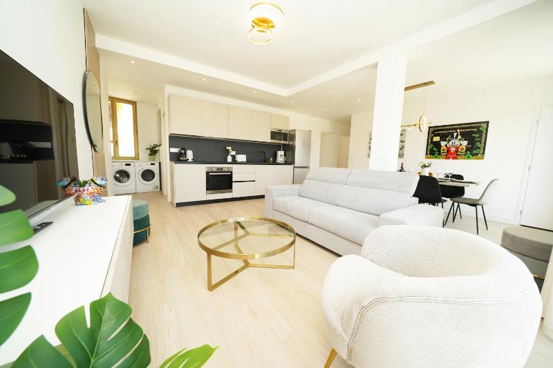 Monaco - Beautiful apartment Images