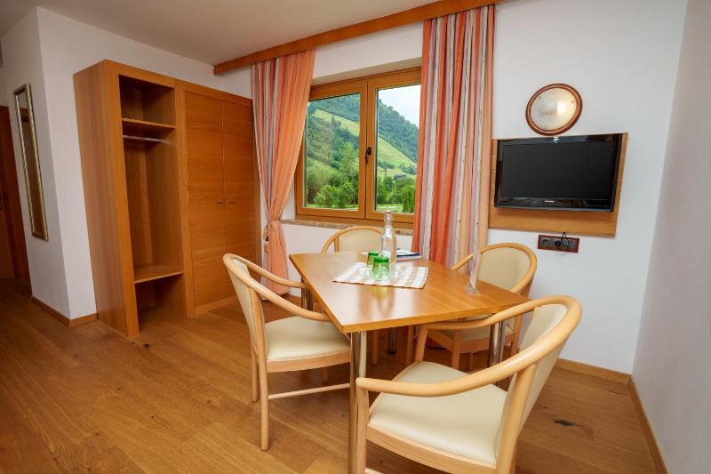 Triple Room image 3