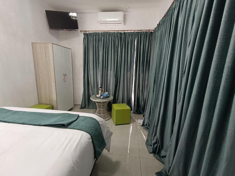 Manasseh Guesthouse - image 11