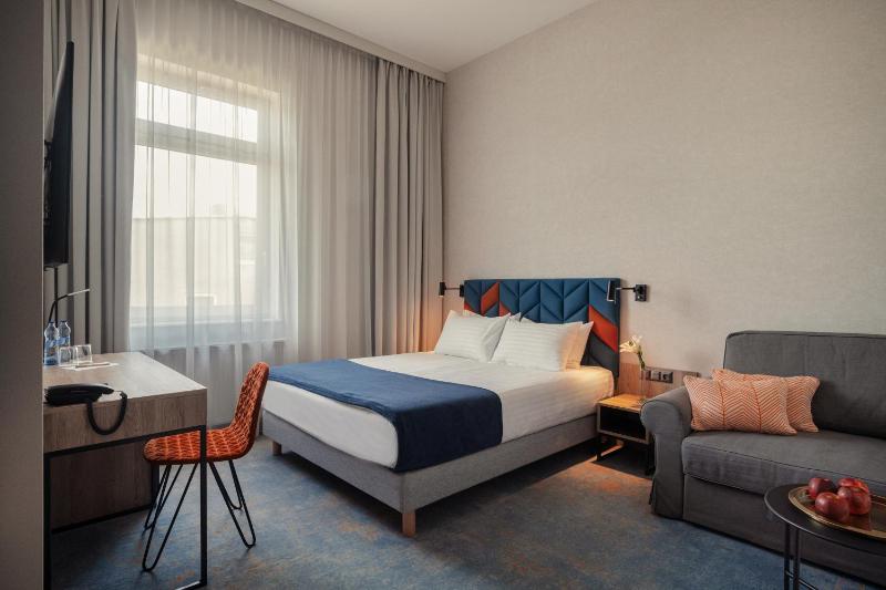 Superior Double Room with Sofa image 1