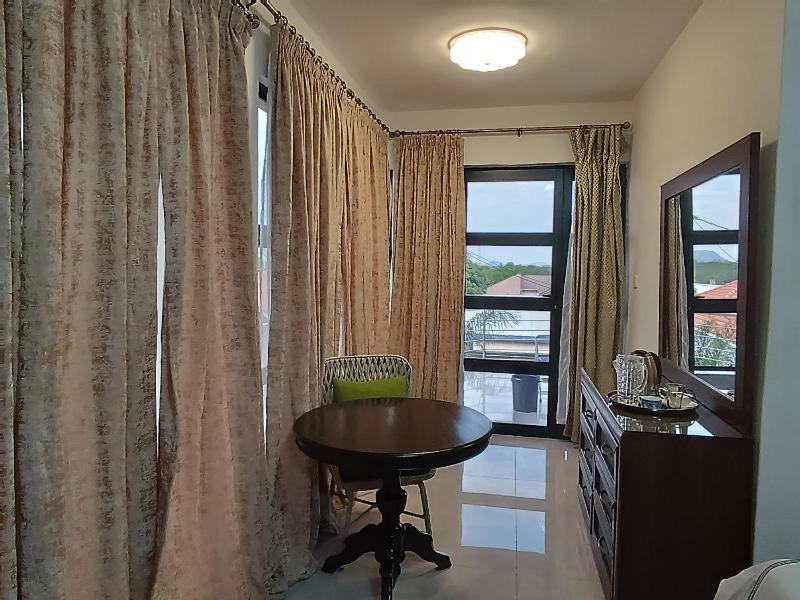 Manasseh Guesthouse - image 6