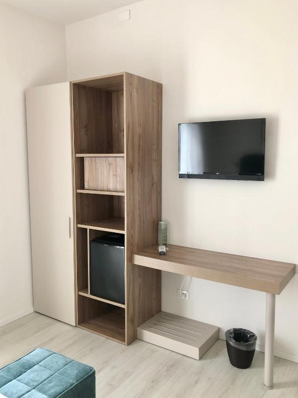 Superior Double or Twin Room with Sea View image 2