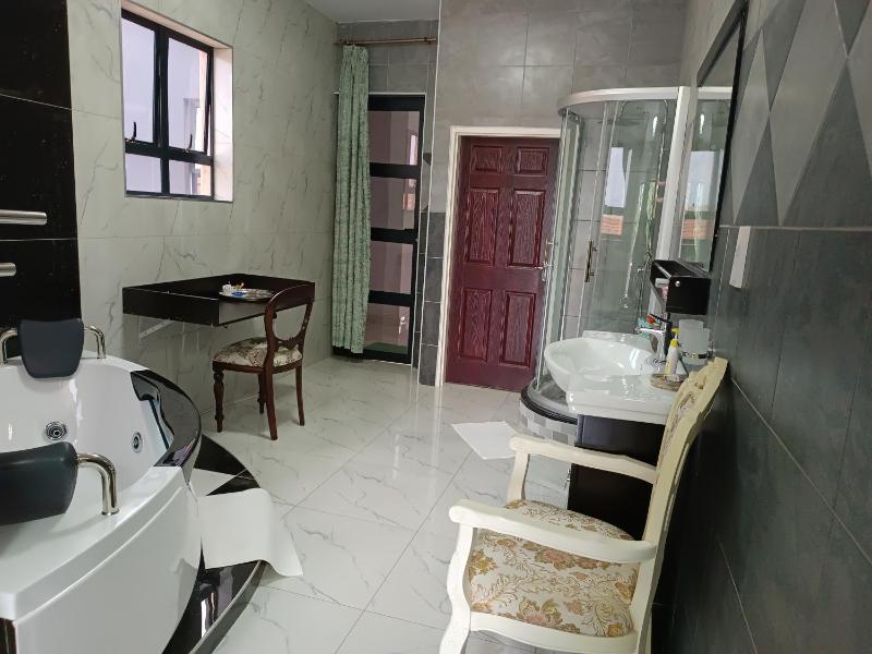 Manasseh Guesthouse - image 12