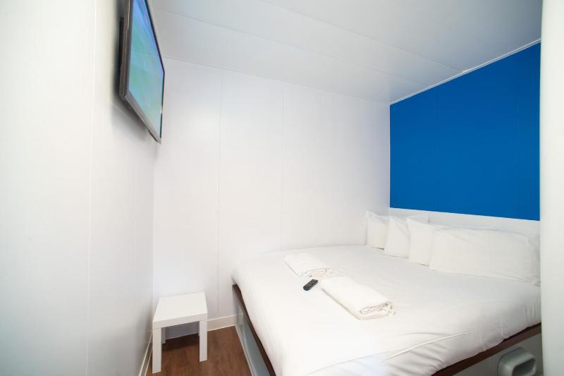 Small Double Room - No Window image 3