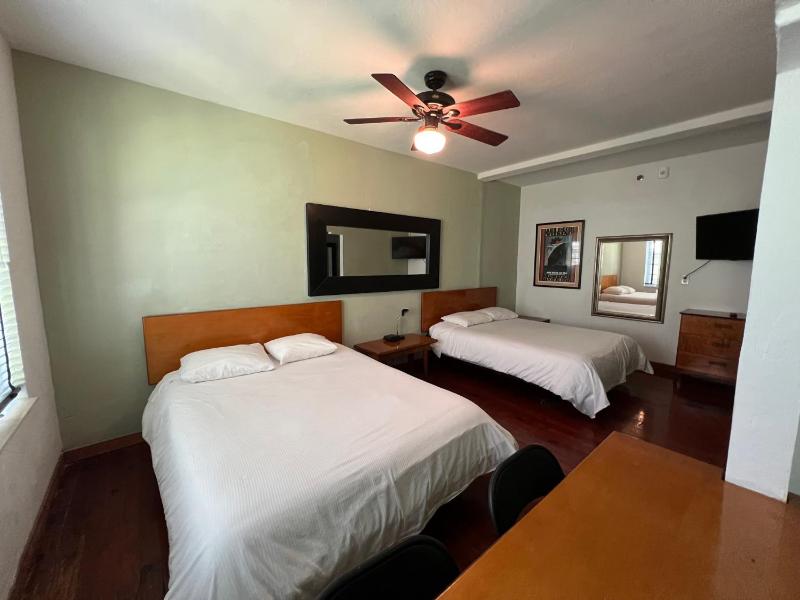 Sherbrooke All Suites Hotel - image 21