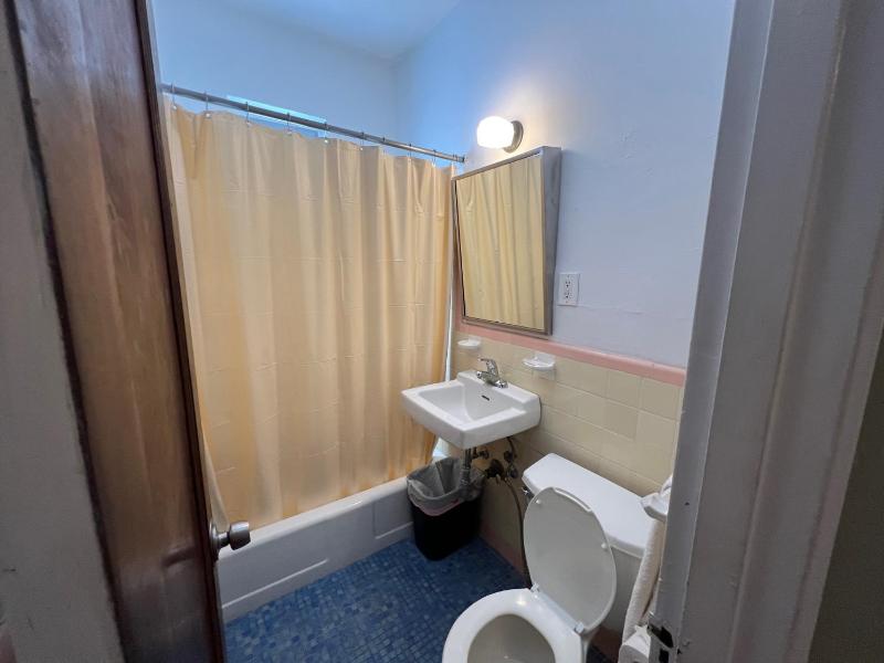 Sherbrooke All Suites Hotel - image 10