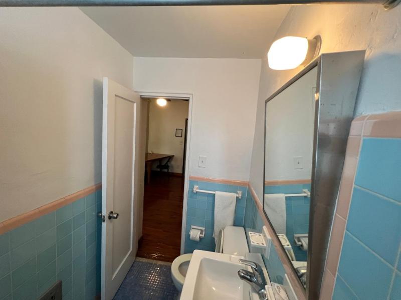 Sherbrooke All Suites Hotel - image 2