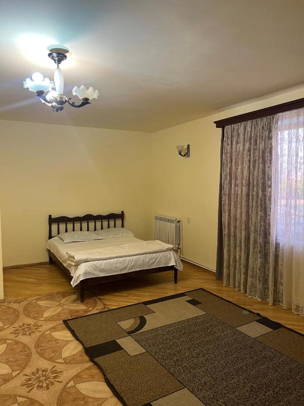 Large Double Room image 3