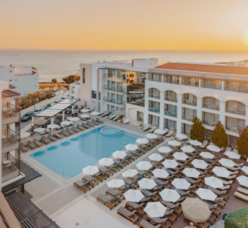 Albatros Spa & Resort Hotel - image 1