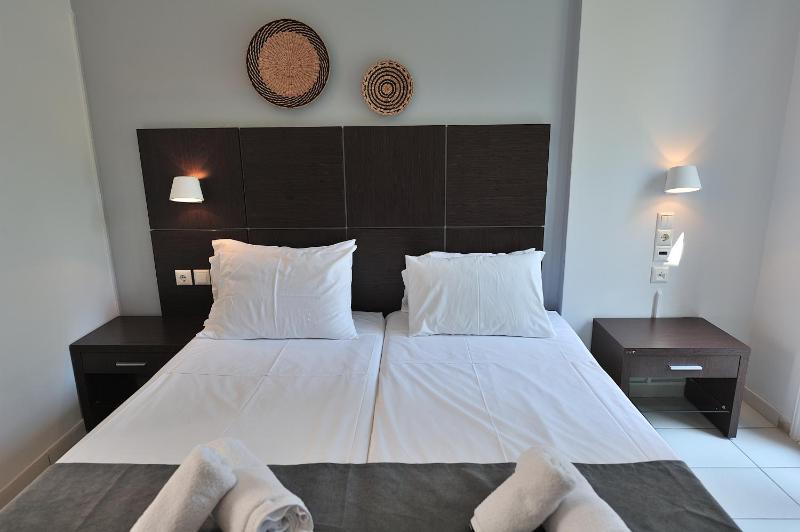 Double Budget Room (Semi-basement) image 1