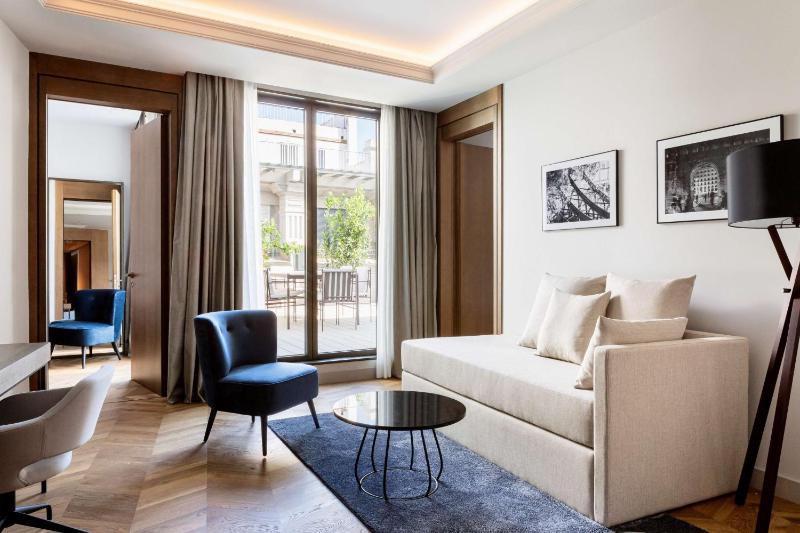 Presidential Suite with Terrace and Hot Tub image 1