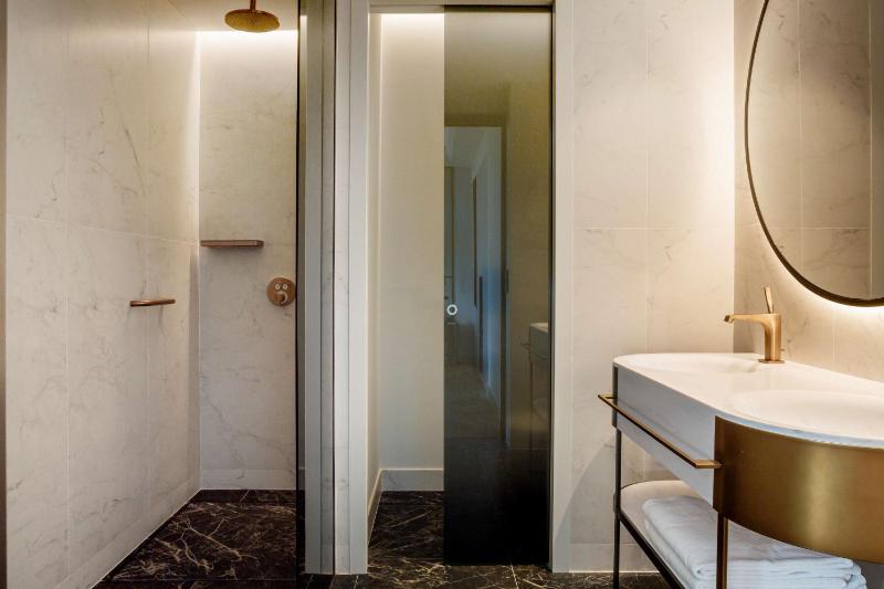 Suite image 2