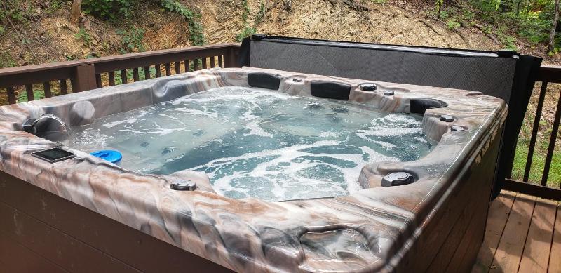 Enchanted Memories Hot Tub FREE Attraction tickets Theater Room WIFI!!! - image 41