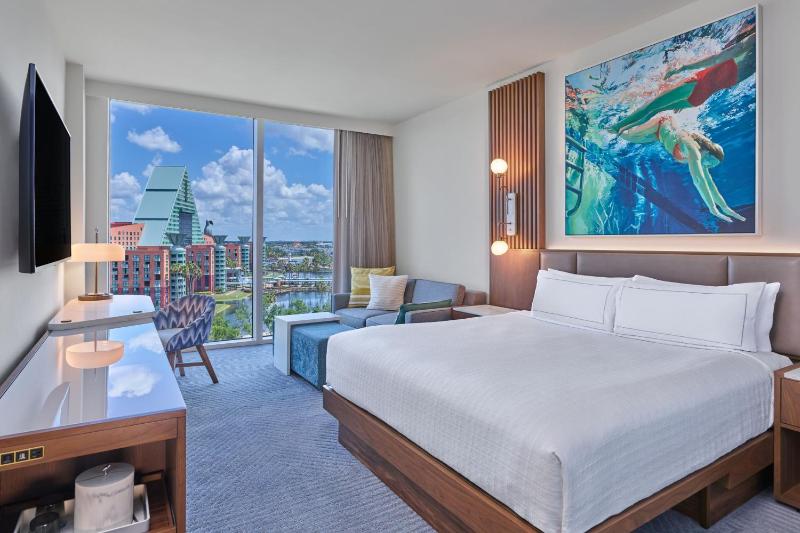 Traditional Epcot View, Guest room, 1 King, Sofa bed (Includes Early Entry To Disney Theme Parks) image 1