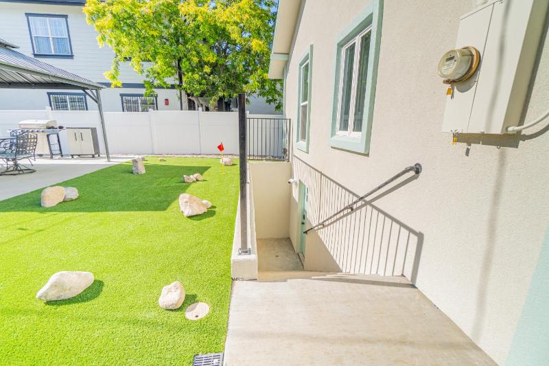 One-Bedroom House image 2